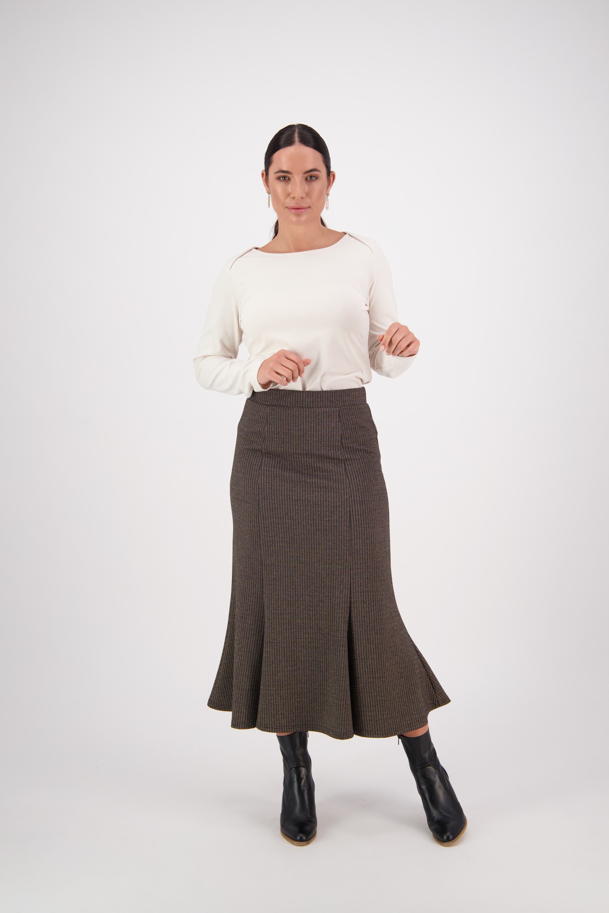 VASSALLI MID LENGTH FLUTED SKIRT - Skirts : Status Clothing - VASSALLI W 24